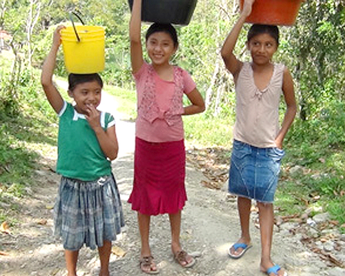 GUATEMALA: 9 ECOFILTROS PARA UNA ESCUELA