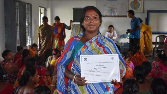 INDNIA_MAM_GRADUACION.jpg